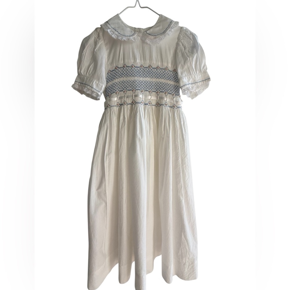 Strasburg Girls Smocked Dress Size 5 Ivory Lace Collar Heirloom Easter Portrait